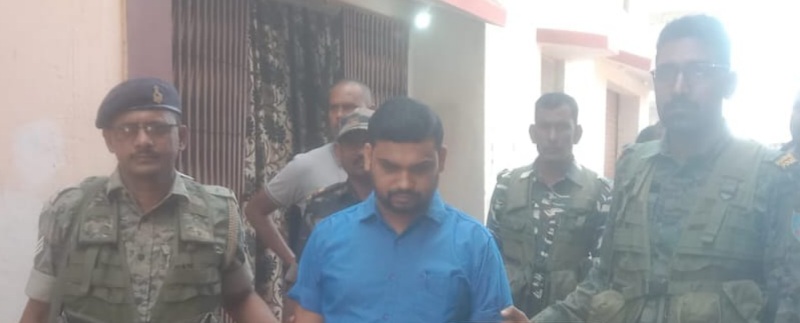 पलामू: भ्रष्टाचार के खिलाफ एसीबी की बड़ी कार्रवाई, हल्का कर्मचारी को रिश्वत लेते रंगे हाथ किया गिरफ्तार