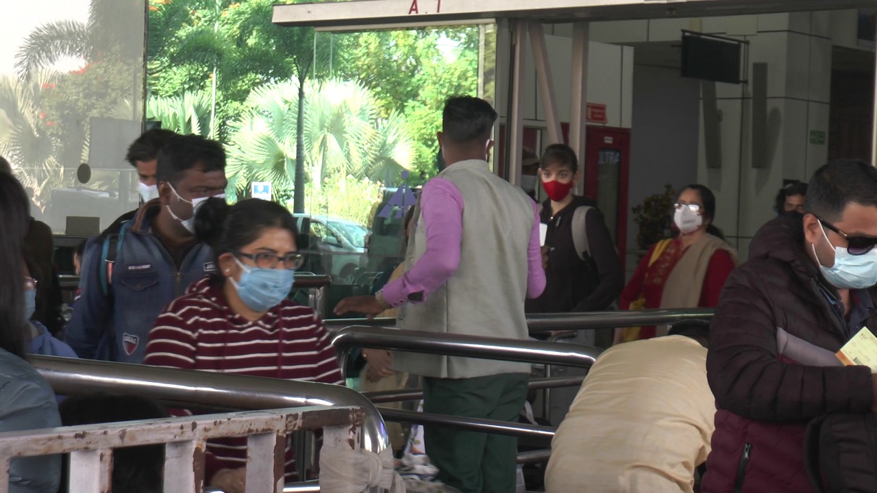 विदेश से आ रहे हैं तो बिरसा मुंडा एयरपोर्ट पर इस काम के लिए रहें तैयार