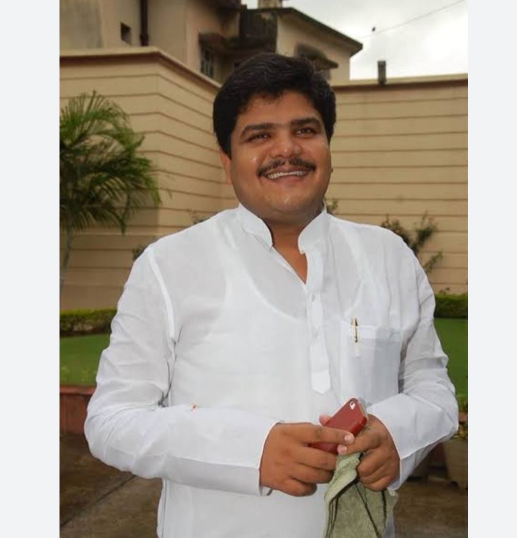 धनबाद का बहुचर्चित नीरज सिंह हत्याकांड: पिंटू सिंह के मामले को अलग कर सुनवाई करने का कोर्ट का आदेश 