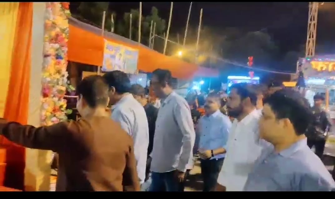 DHANBAD: पूजा पंडालों से पहले दिन ही गायब मिले मजिस्ट्रेट- नोडल पदाधिकारी, डीसी हुए सख्त