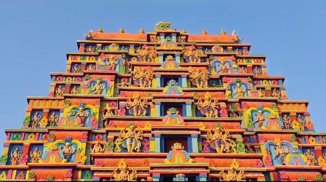 बिहार: लोगों में दुर्गा पूजा का उत्साह, मुंगेर में लोग कर रहे हैं तमिलनाडु के मीनाक्षी मंदिर के दर्शन