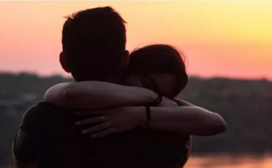 मुजफ्फरपुर: कमरे से मिला प्रेमी जोड़े का शव, सुसाइड या हत्या? जानिए पूरा मामला 