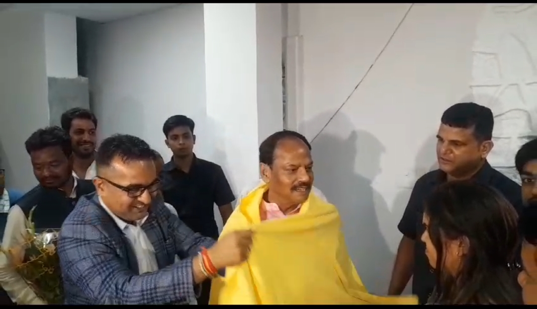 बोले रघुवर दास- ओडिशा जैसे पिछड़े राज्य को भी टीम इंडिया के तहत विकास की मुख्य धारा में लाएंगे