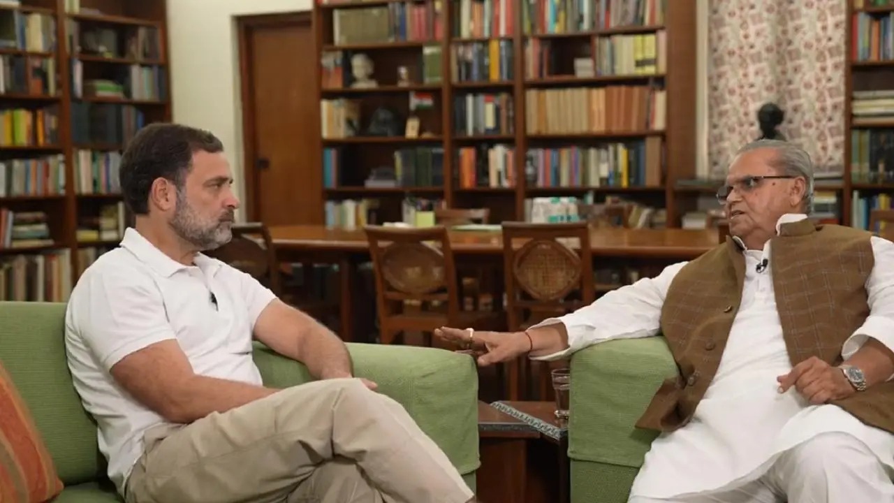 पत्रकार की भूमिका में राहुल गांधी ने दागा सवाल! राष्ट्रीय मीडिया में कहां खड़ा है दलित, आदिवासी और ओबीसी चेहरे