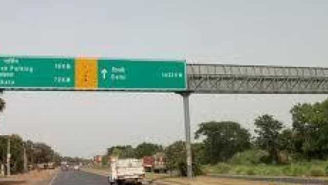 DHANBAD: चुनावी मौसम आने ही वाला है,वोटर तो पूछेंगे ही कि राशि मिलने के बाद भी सॉलिड वेस्ट और ट्रॉमा सेंटर का क्या हुआ