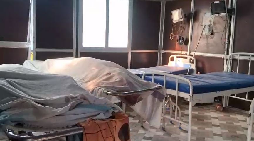 गोपालगंज: मॉडल सदर अस्पताल में दो दिनों से सड़ रहीं चार लाशें, बदबू से मरीज परेशान 