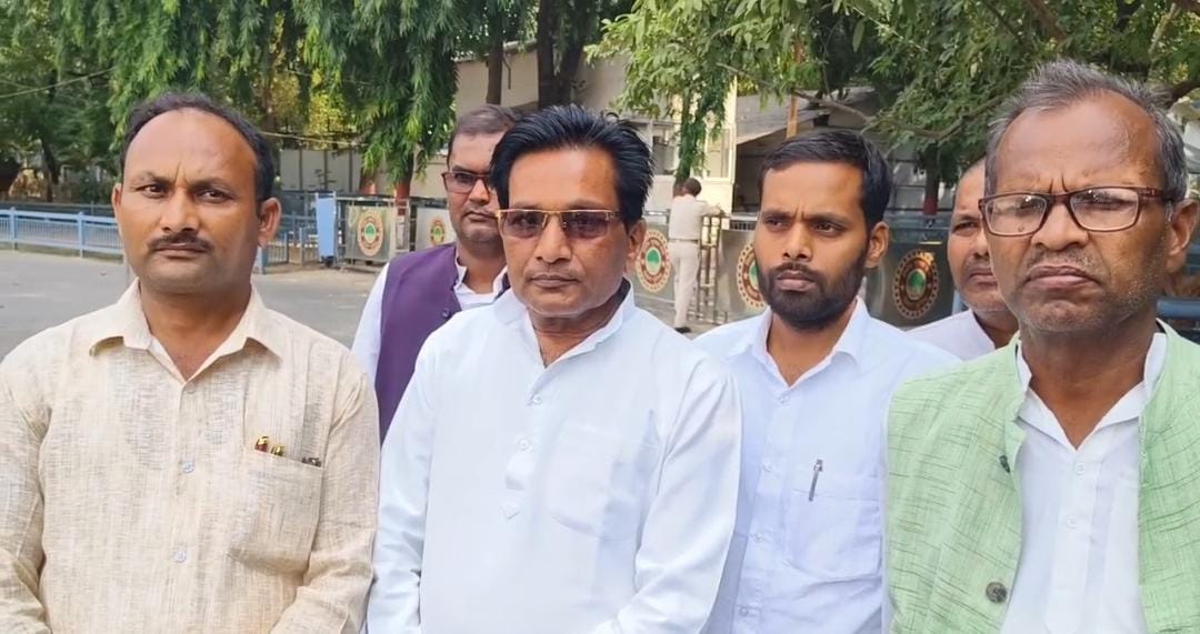 देश का पीएम कैसा हो नीतीश कुमार जैसा हो! पढें क्यों जेडीयू नेताओं ने सीएम से मुलाक़ात के बाद की नारेबाजी