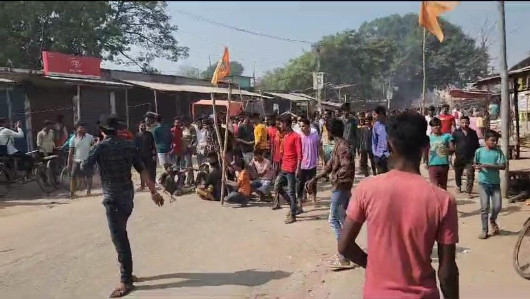 बिहार के इस जिला में इंस्टाग्राम पोस्ट को लेकर दो पक्ष में जमकर मारपीट, इलाके में तनाव की स्थिति