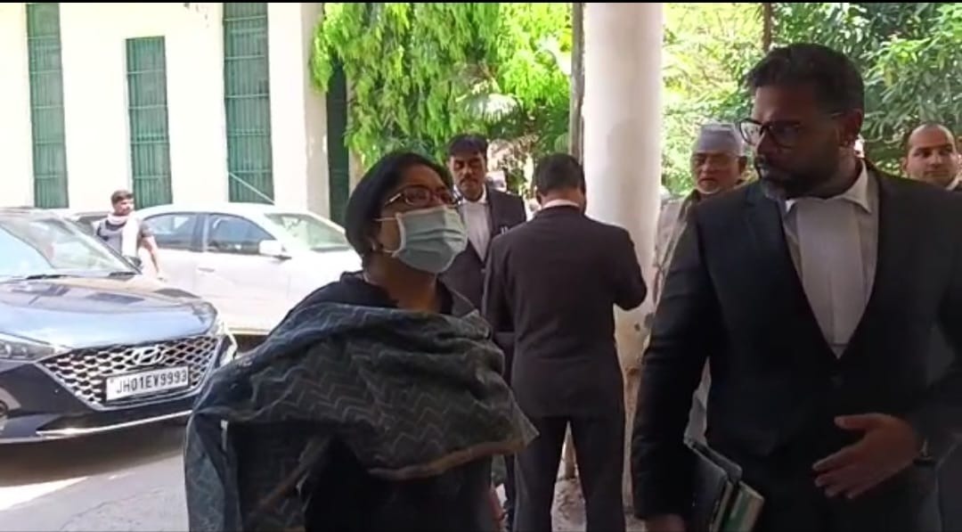 कालकोठरी की काली दीवार के अंदर मनेगी पूजा सिंघल की दिवाली, सुप्रीम कोर्ट ने जमानत देने से किया इनकार, जानिए कब होगी अगली सुनवाई