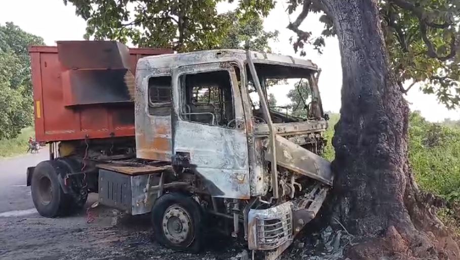 बोकारो में चलती ट्रक में लगी आग, बाल- बाल बचा ड्राइवर 