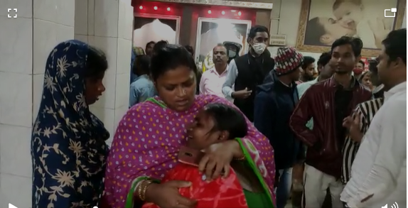 झरिया मातृ सदन में जच्चा बच्चा की मौत पर हंगामा , इलाज़ में लापरवाही का आरोप