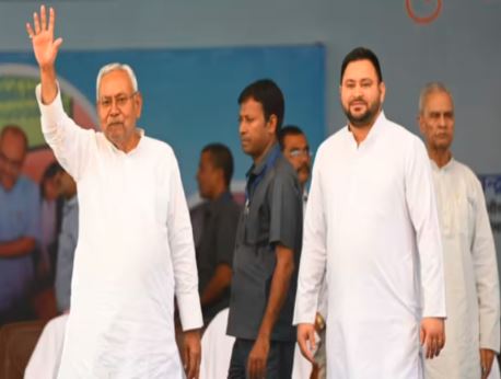 बिहार में शिक्षक नियुक्ति पर हो रही सियासत, बाहरियों को नौकरी मिलने की तोहमत