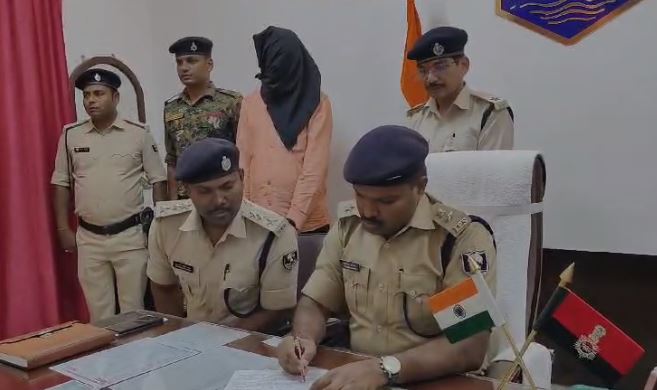 एसटीएफ औऱ बेगूसराय पुलिस को मिली बड़ी सफलता, कुख्यात अफराधी शिवलोचन को दिल्ली से किया गया गिरफ्तार