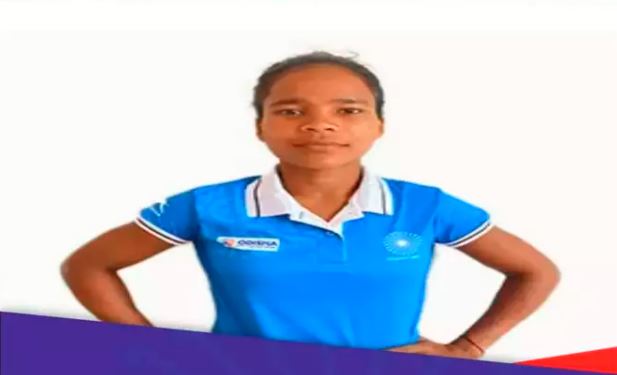 रेलवे ने एक और महिला हॉकी प्लेयर की तकदीर संवारी, रोपनी कुमारी को दी नौकरी