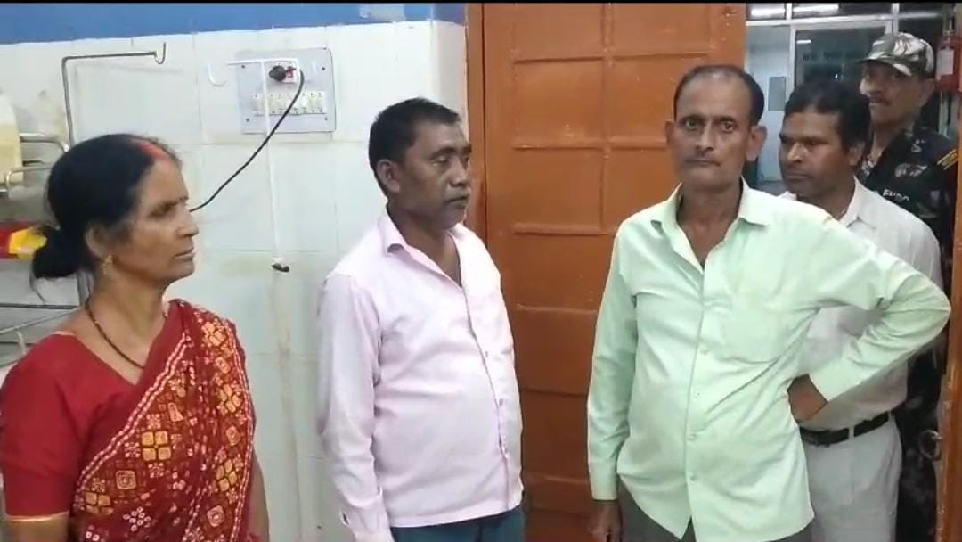 बिहार के स्वास्थ्य व्यवस्था की शर्मनाक तस्वीर आई सामने, महिलाओं को ऑपरेशन थिएटर में छोड़ भागी डॉक्टर, परिजनों ने लगाया ये आरोप
