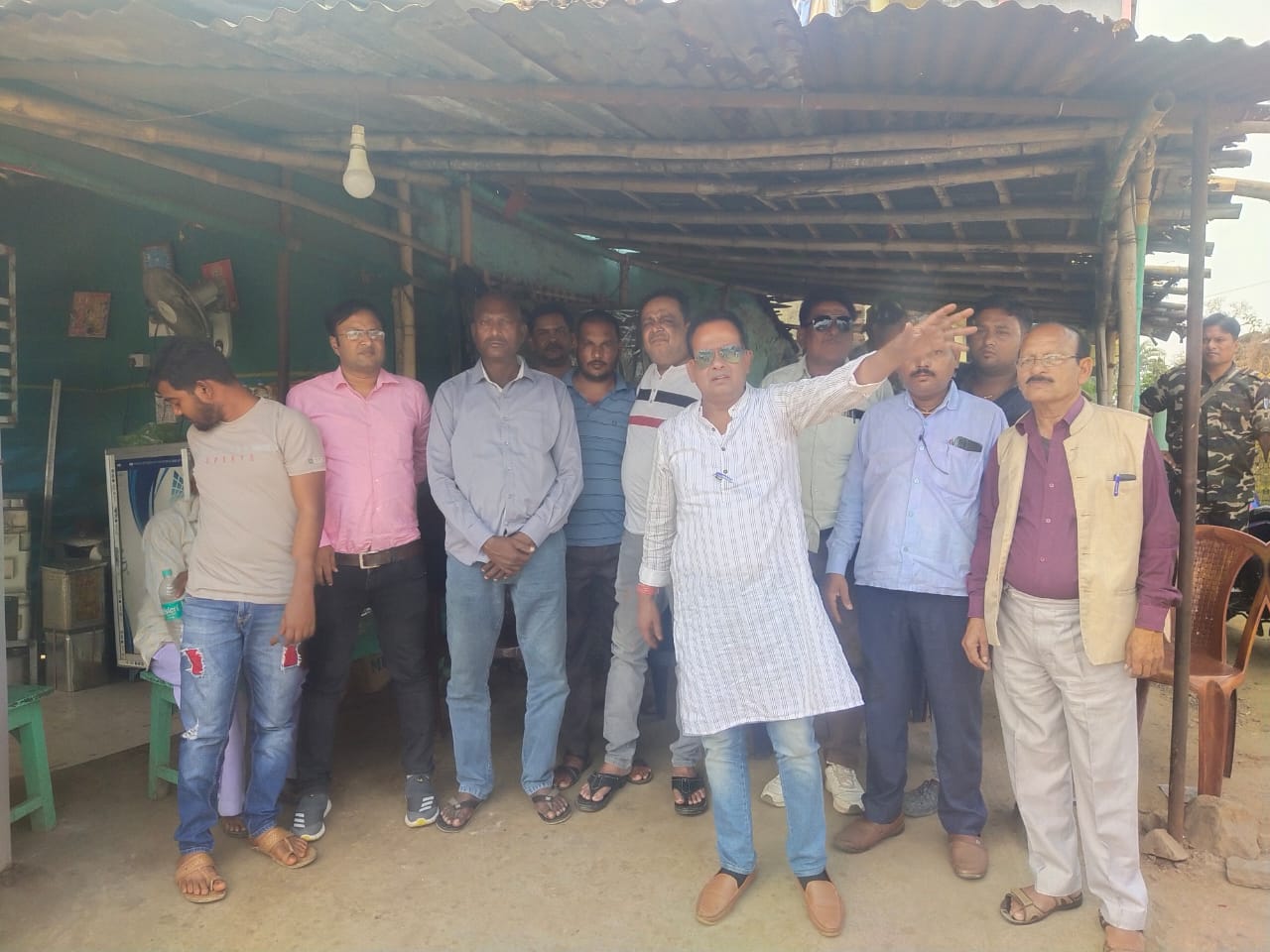 इरफान अंसारी का निशिकांत दुबे पर निशाना, कहा – ''सांसद से हाथ जोड़कर निवेदन कर चुके हैं कि अब वे गोड्डा छोड़कर भागलपुर चले जाए''