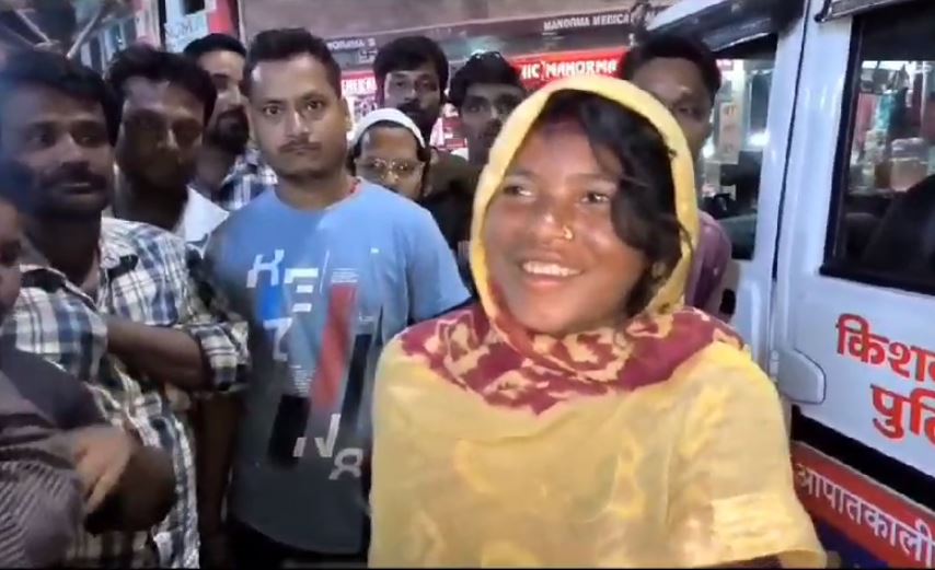 बिहार: शराब पीकर महिला का बीच सड़क पर हाई वोल्टेज ड्रामा, वीडियो वायरल 