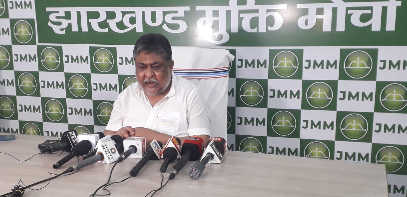 झारखंड में केन्द्रीय एजेंसी डर के साय में! झामुमो ने कहा चोर मचाए शोर