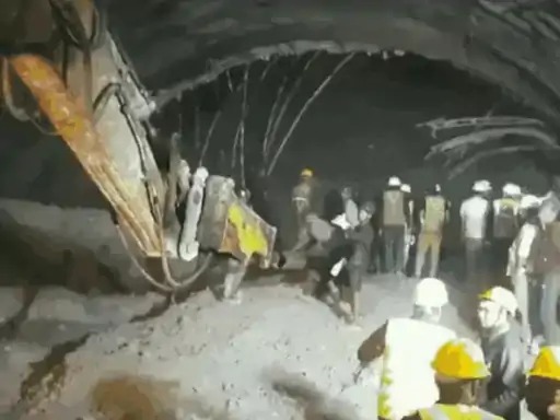 Big breaking: उत्तराखंड में दांव पर 13 झारखंडी मजदूरों की जिंदगी! धरती के 50 मीटर अंदर अटकी उनकी सांसे
