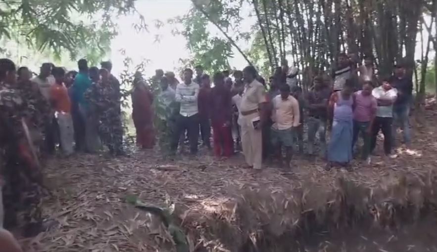 मानवता शर्मसार! केला का पत्ता लाने गई बच्ची के साथ हैवानियत, दरिंदो ने दुष्कर्म के बाद उतारा मौत के घाट, पढ़ें पूरा मामला