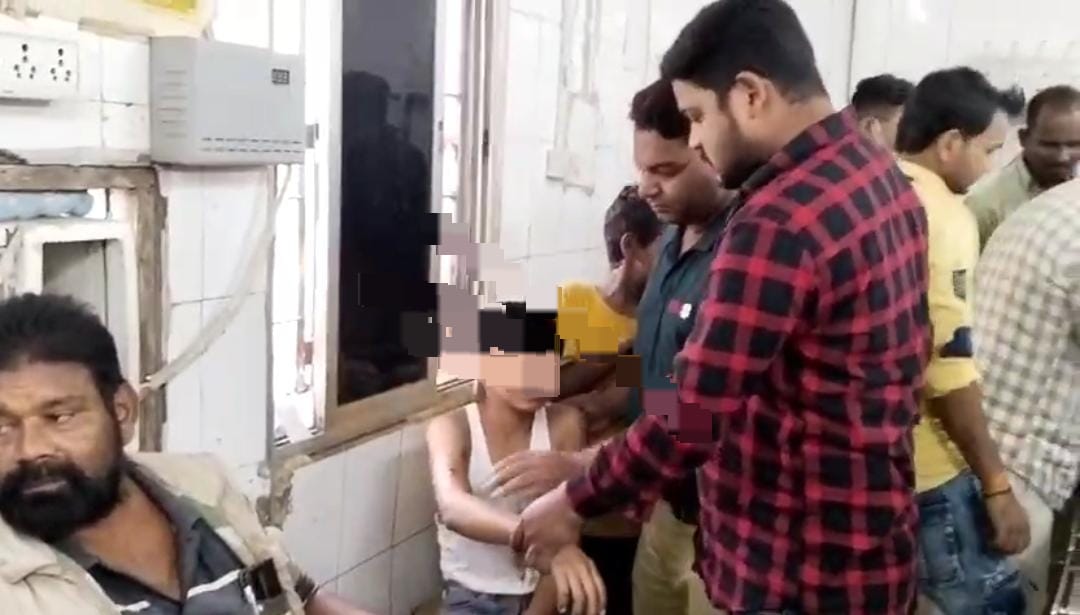 कड़ी कार्रवाई के बाद भी बिहार में नहीं रुक रहा हर्ष फायरिंग,देखें कैसे आरा जिले में छारा लगने से तीन बच्चे हुए घायल