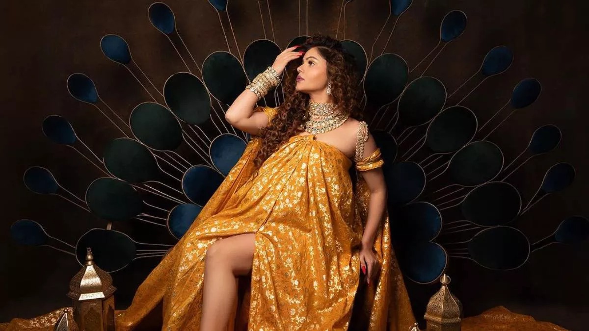 रुबीना दिलैक ने मैटरनिटी फोटोशूट कर लगाई आग, ग्लैमरस लुक को लोगों ने किया काफी पसंद 