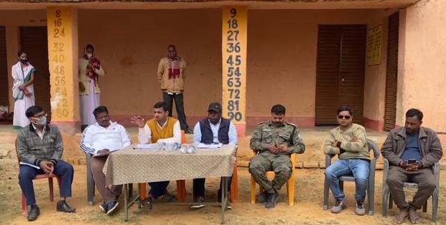 टीकाकरण को लेकर प्रशासनिक अधिकारियों को गांव में कैंप करने का निर्देश