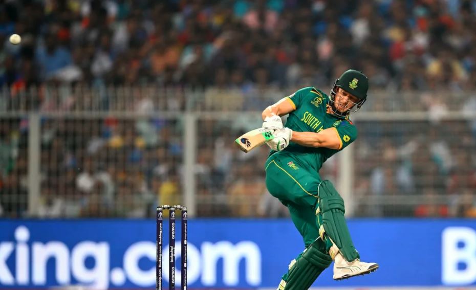 वर्ल्ड कप के दूसरे सेमीफाइनल में ऑस्ट्रेलिया के सामने साउथ अफ्रीका ने रखा 213 रनों की चुनौती, खब्बू डेविड मिलर ने जड़ा शतक