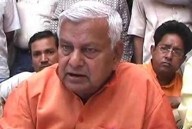 धनबाद रेल मंडल के अधिकारी हुए सांसद के कोपभाजन के शिकार, जानिए क्यों नाराज है पीएन सिंह 