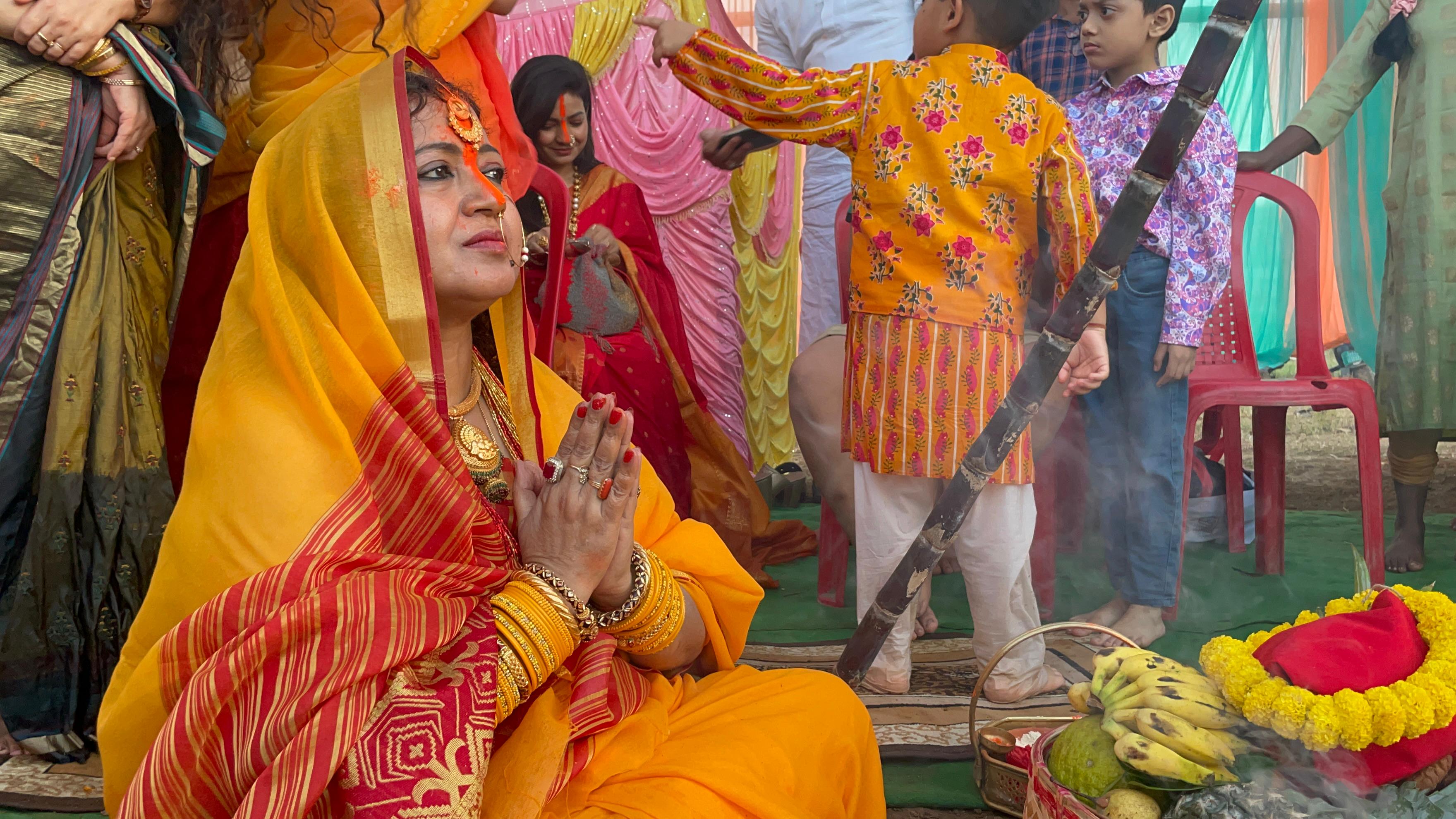 पूर्व मंत्री कमलेश सिंह का परिवार सालों से मना रहा लोक आस्था का महापर्व, इस बार छठी मईया से की सभी के सुख-समृद्धि की कामना