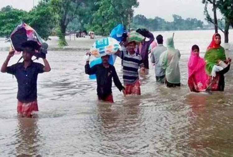 बक्सर से फरक्का तक गंगा खतरे के निशान से उपर, राजधानी हो गया पानी-पानी