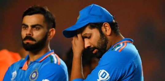‘हार के बाद ड्रैसिंग रुम में फूट-फूट कर रो रहे थे विराट और रोहित’ जानिए किस क्रिकेटर ने किया खुलासा
