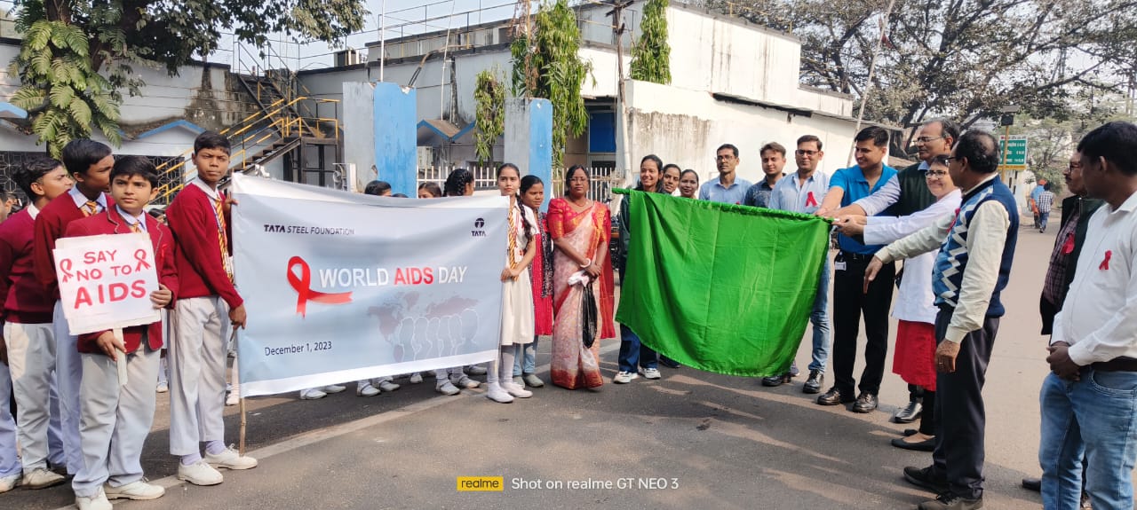 विश्व एड्स दिवस पर जागरूकता रैली, 225 युवाओं और 80 महिलाओं की रही हिस्सेदारी 