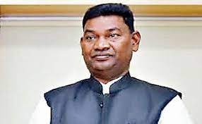 हाल-ए- झारखंड: मंत्री का बेटा भी बना चपरासी, कैसे पूरा होगा युवाओं का सपना!