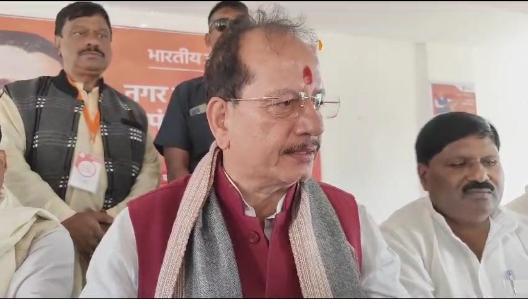 विजय कुमार सिन्हा ने नीतीश कुमार पर बोला हमला, कहा नीतीश कुमार विशेष राज्य के दर्जा की मांग अपना भविष्य बचाने के लिये कर रहे हैं