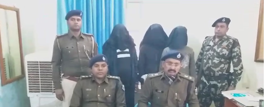 फिल्मी अंदाज में टैंकर के अंदर ले जा रहे थे विदेशी शराब, पुलिस ने 264 कार्टून समेत दो को किया गिरफ्तार