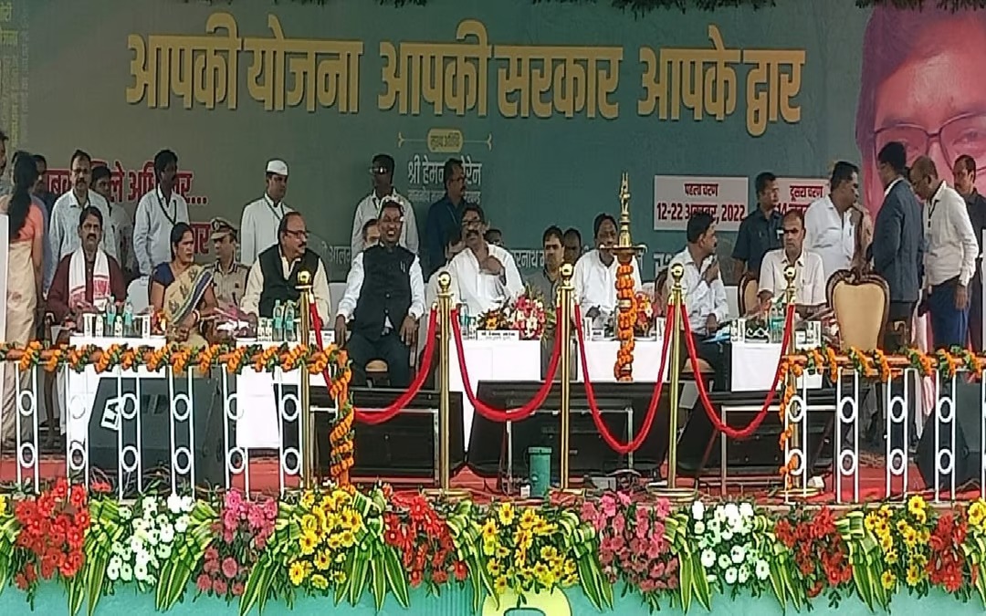 आदिवासी-मूलवासियों को सीएम हेमंत की चेतावनी, अधिकार तब ही मिलेगा जब सत्ता आपके अपनों के हाथ में होगी