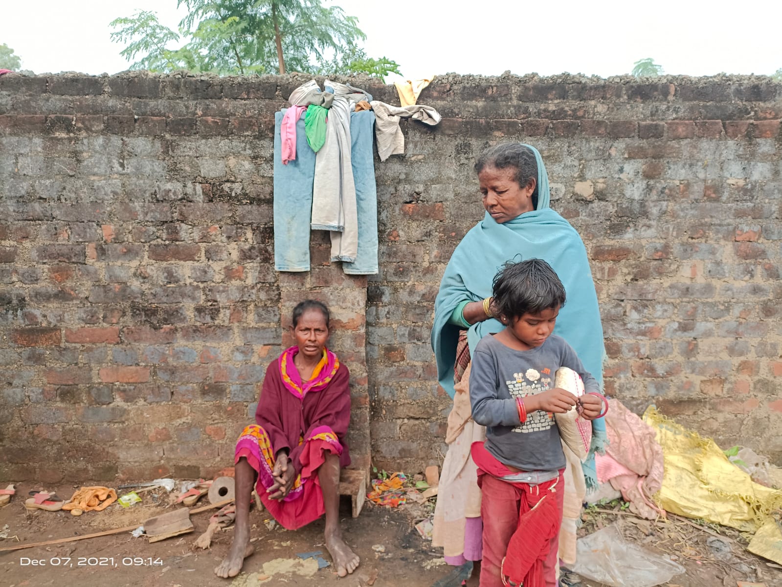 मृत मिली दो बच्चों की मां, आपसी विवाद या प्रेम प्रसंग !