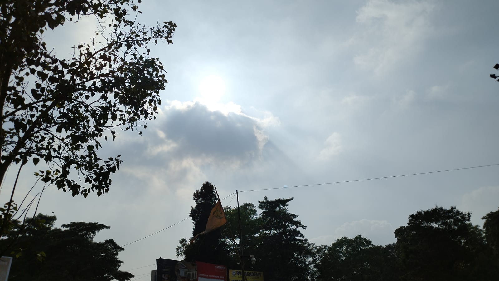 जमशेदपुर:तीन दिन से हो रही बारिश से से लोगों को मिली राहत, तेज धूप से खिले लोगों के चेहरे, पढ़ें कितना गिरा तापमान