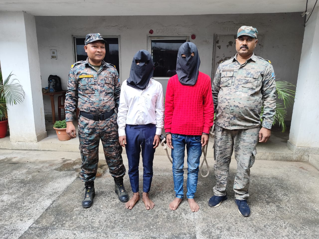 जामताड़ा के बाद दुमका में पांव पसार रहा है साइबर अपराध, पुलिस ने दो साइबर अपराधियों को किया गिरफ्तार, पढ़ें पूरा मामला