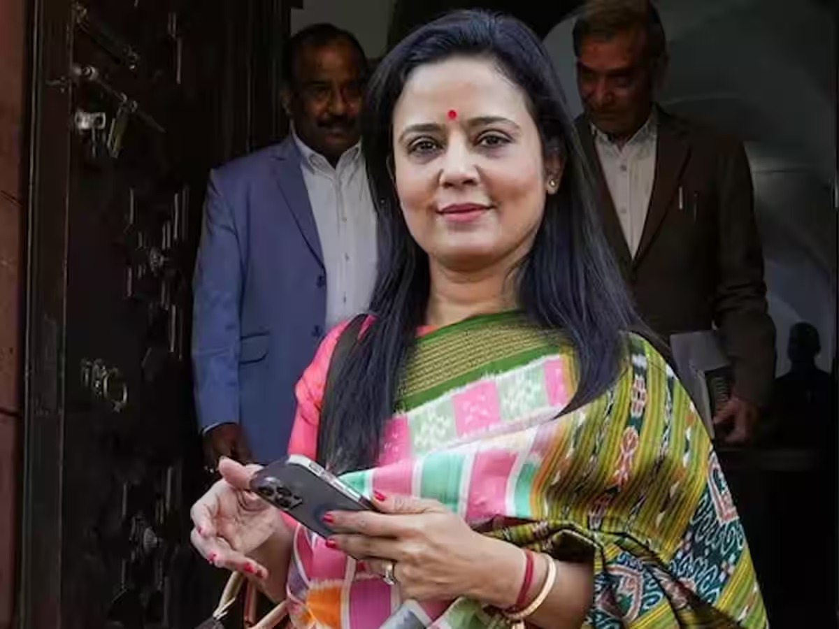 कैश फॉर क्वेश्चन मामले में महुआ मोइत्रा का पलटवार,  ''मुझे तो निष्कासित कर दिया, लेकिन मिस्टर अदानी के 13 हज़ार करोड़ घोटाले का क्या होगा?''