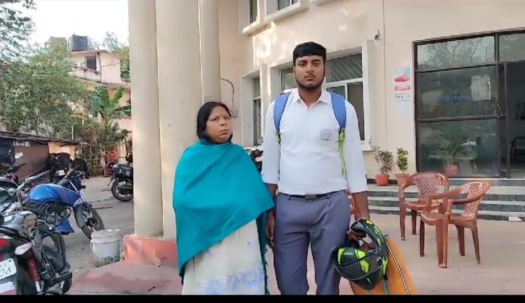 DHANBAD: सड़क पर आप भी रहिये सावधान! नहीं तो फरेबी आप को भी बना सकते हैं शिकार 