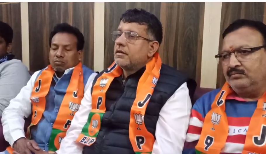 धीरज साहू के बहाने हेमंत पर निशाना ! पूर्व मंत्री रणधीर सिंह ने सीएम हेमंत से की त्याग पत्र की मांग