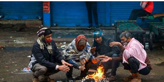 मिचौंग तूफान तो चला गया, अब निकाल लीजिए कंबल और रजाई...