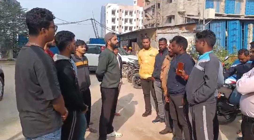 दुमका:फूलो झानो मेडिकल कॉलेज के छात्र असामाजिक तत्वों की एंट्री से है परेशान, प्रशासन से लगा रहे है ये गुहार