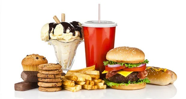 Winter Diet Tips: सर्दियों में इन चीजों को खाने से करें परहेज, रहेंगे स्वस्थ 