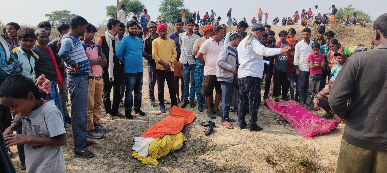 औरंगाबाद: अनियंत्रित होकर गड्ढा में पलटा ट्रैक्टर, दो की मौके पर मौत