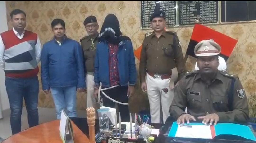 रोहतास पुलिस ने टॉप-10 सूची में शामिल अपराधी को किया गिरफ्तार, अपहरण के मामले में डेढ़ करोड़ फिरौती मांगने का है मामला, पढ़ें विस्तार से