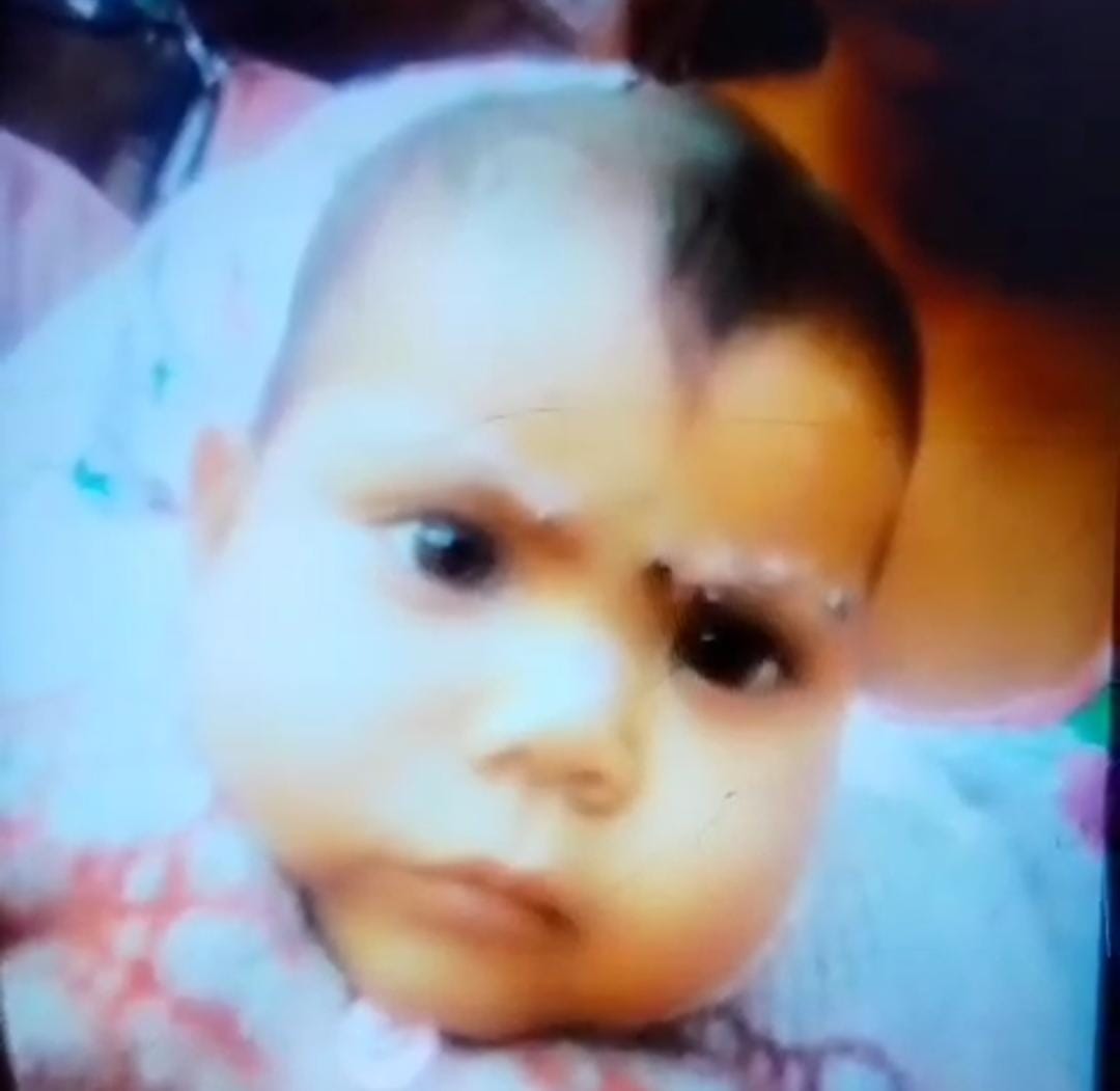 जमशेदपुर: टाटा रेलवे स्टेशन से 8 माह की बच्ची चोरी, फुटपाथ पर सोनेवाले दंपति का रो-रोकर बुरा हाल, पढ़ें मामले में क्या कर रही है पुलिस