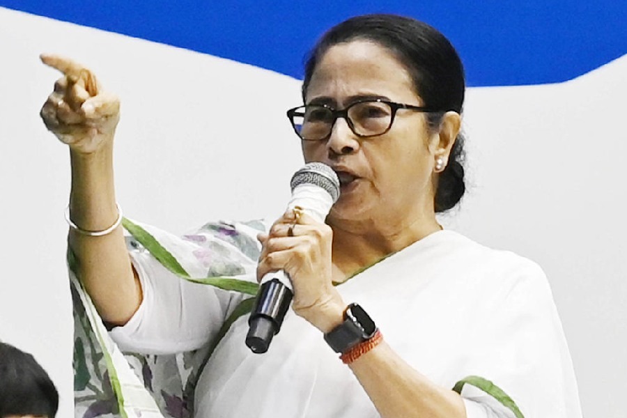 इंडिया गठबंधन की बैठक से पहले ममता का एलान, पीएम फेस की घोषणा चुनाव के परिणाम बाद, क्या दीदी भी देख रही पीएम का सपना